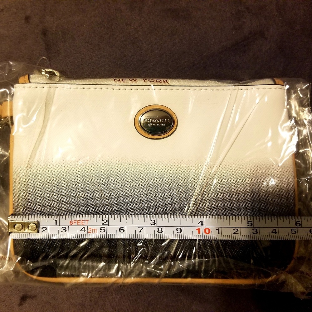 Coach Peyton Ombre Black White Wristlet Grey
